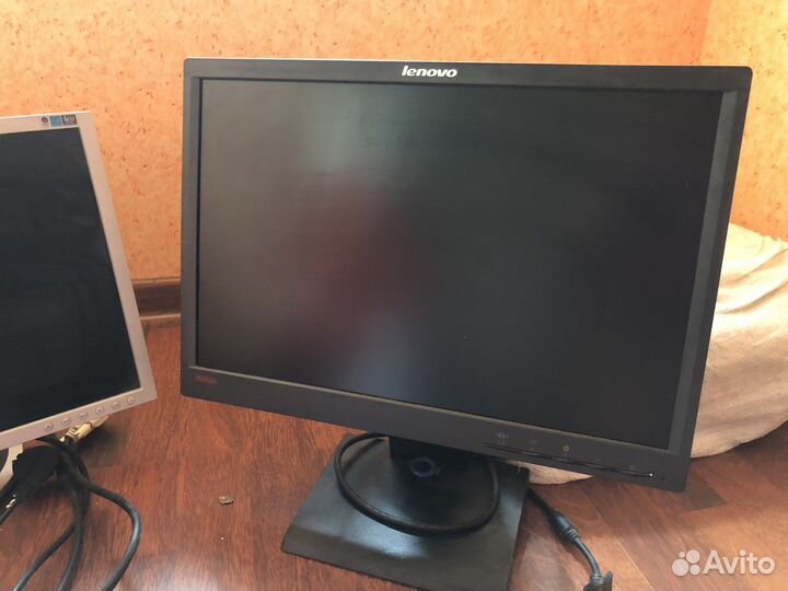 Монитор Samsung