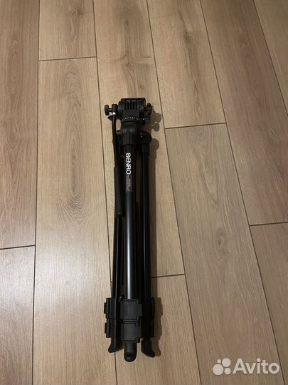 Штатив Benro для фотоаппарата
