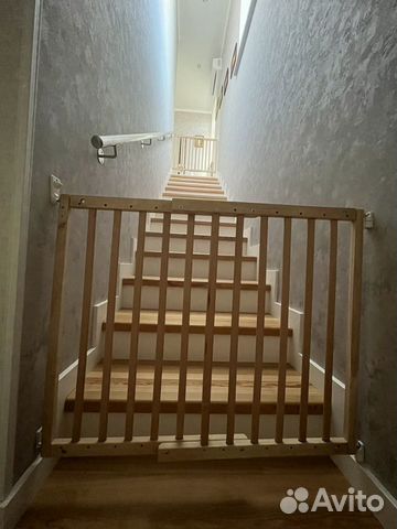 Ворота безопасности на лестницу