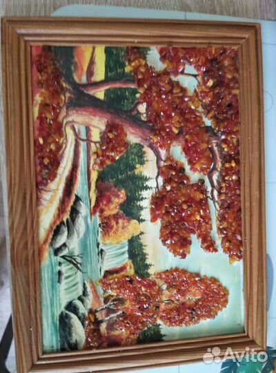 Картина с минеральными камнями