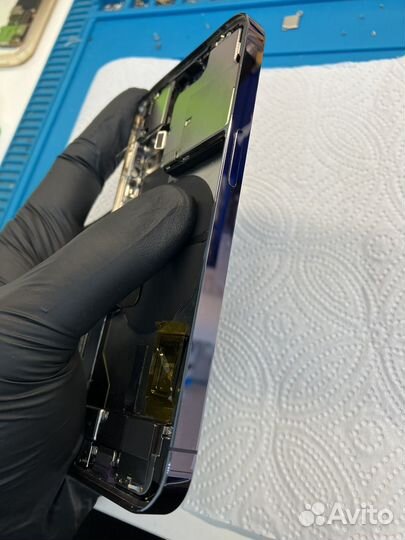 В разборе iPhone 14 pro