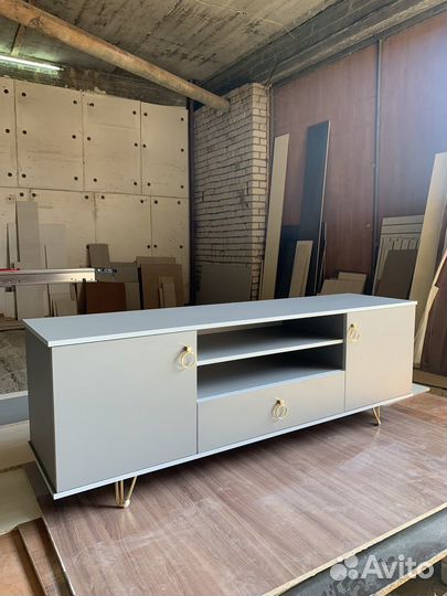 Подставка для телевизора