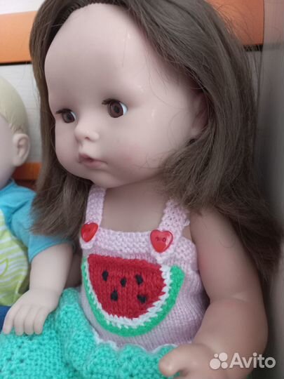 Разные винтажные,фарфоровые и игровые куклы