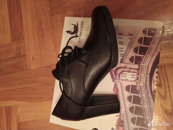 Полуботинки новые