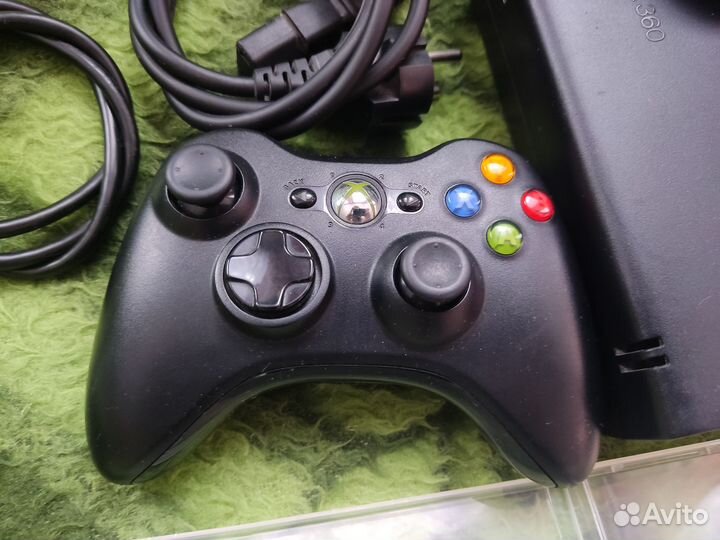 XBox 360 С Играми И Kinect В Отличном Состоянии