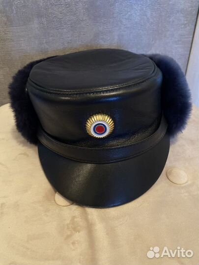Зимняя женская шапка фссп
