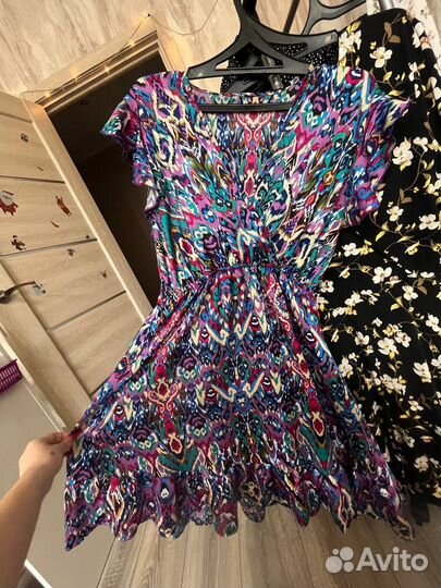 Платья 4 шт, пакетом