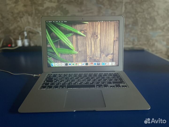 Macbook air 13 2017 8Gb