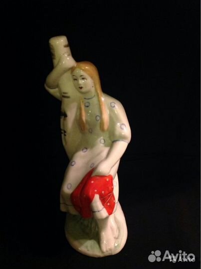 Антикварная статуэтка