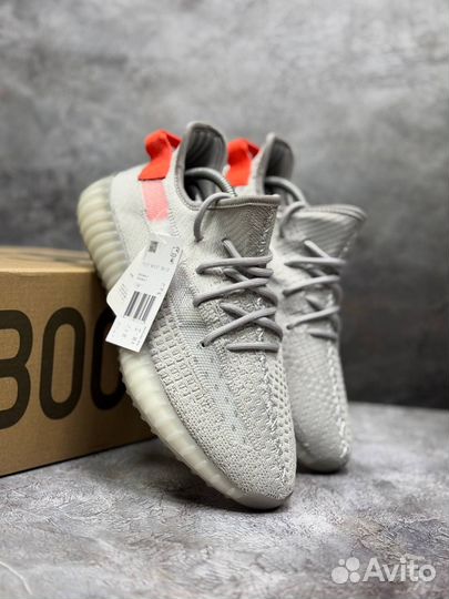 Кроссовки yeezy bost 350 серые