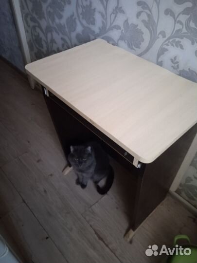 Кухонный стол