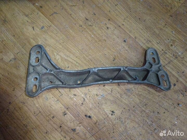 Кронштейн кпп BMW 3-серия E36 1991-1998