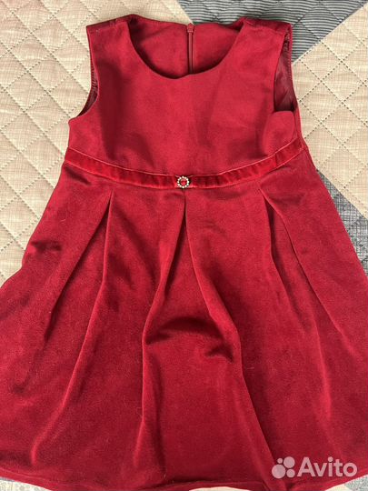 Комлект вещей на девочку 104-110 см