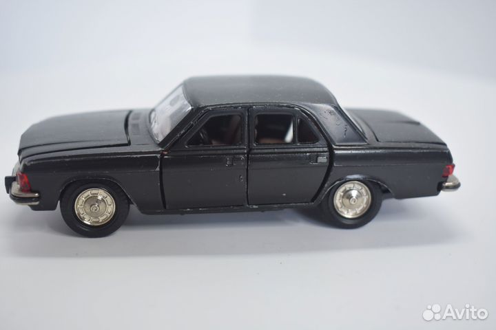 Волга газ 3102 Модель 1:43