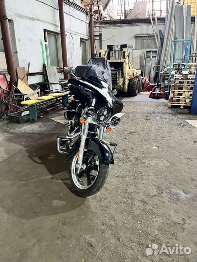 Бэтвинг Memphis Shades для Harley Davidson