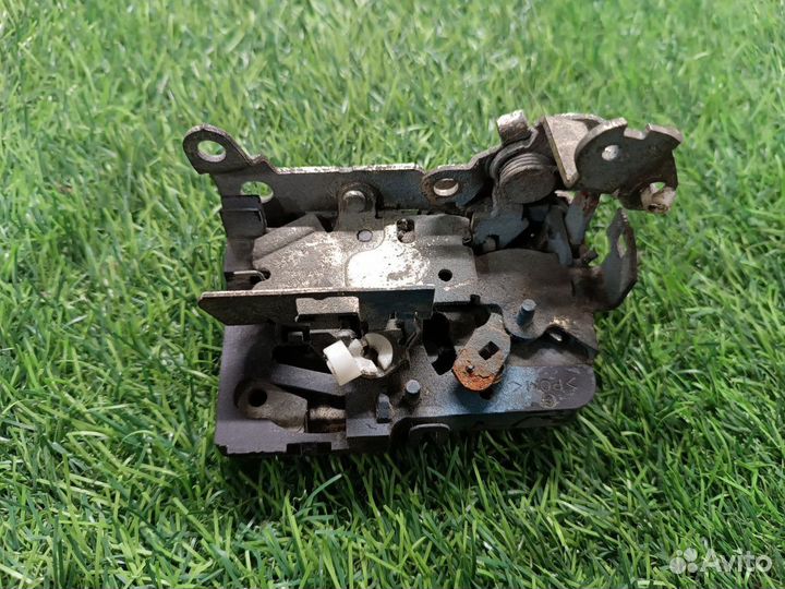 Замок двери задней левой Renault Logan