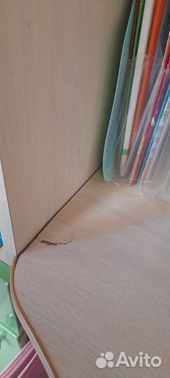 Детская кровать чердак со столом и шкафом