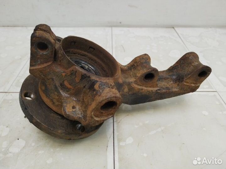 Кулак поворотный передний левый Audi 90 B3 NG 1989