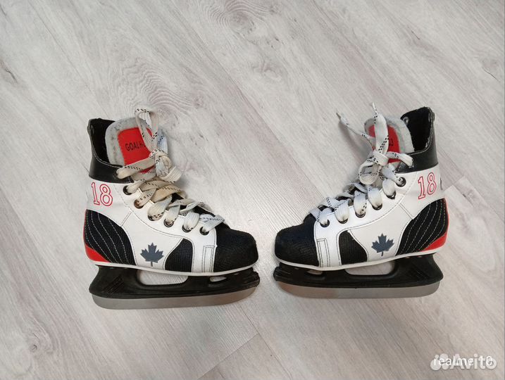 Коньки хоккейные