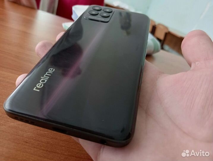 Смартфон Realme 8i