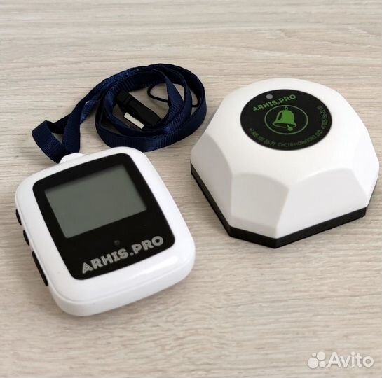 Кнопка вызова персонала к больному и часы пейджер