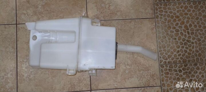 Продажа бачка стеклоочистителя