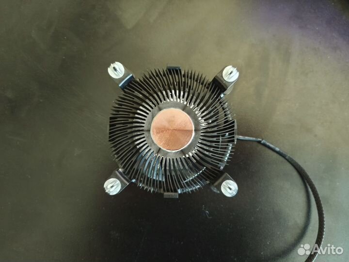 Кулер Intel LC1156