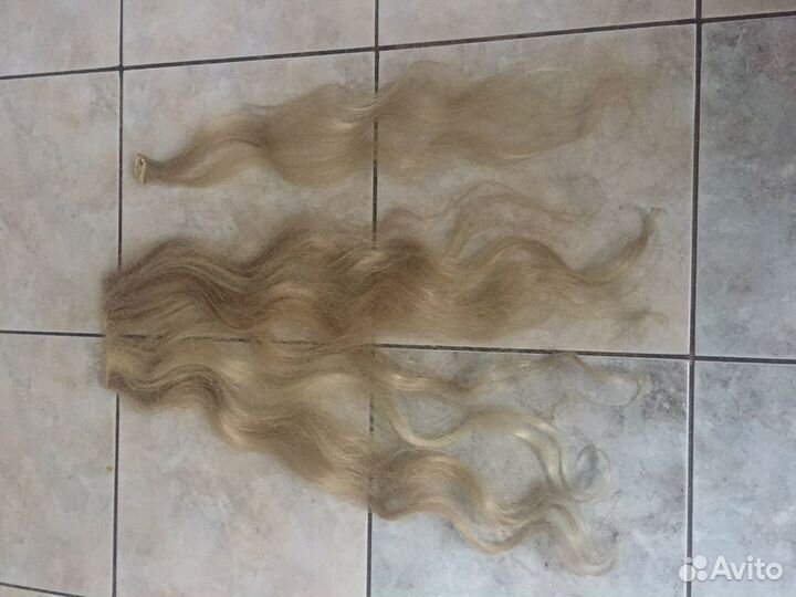 Волосы на заколках