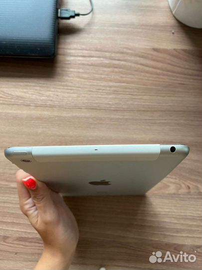 Apple iPad mini 32 gb Wi-Fi + 3G