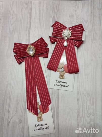 Галстук брошь школьная