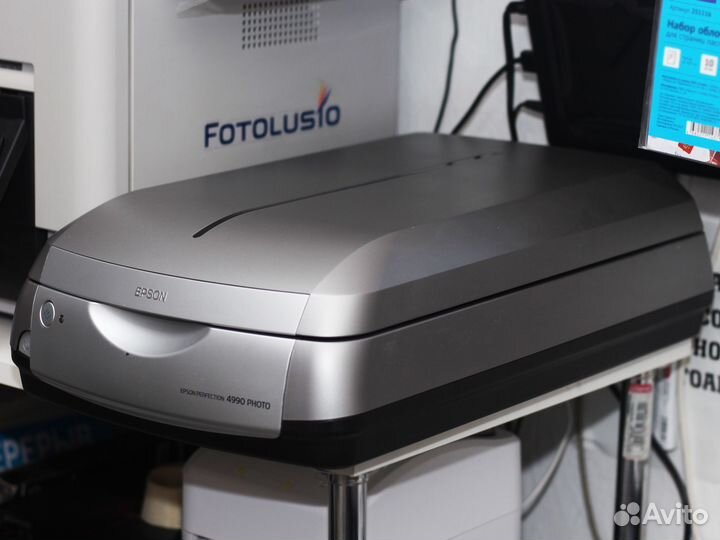 Проф Сканер плёнок и слайдов Epson 4990