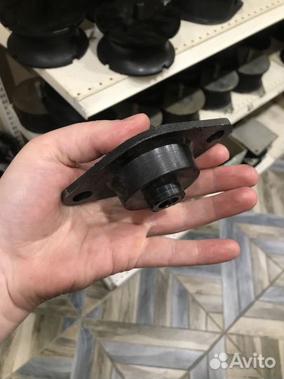 Подушка под двигатель катка Sakai