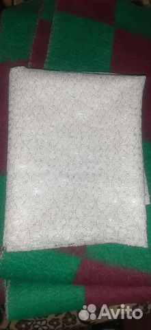 Отрез ткани гипюр