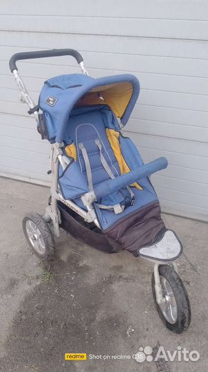 Коляска прогулочная