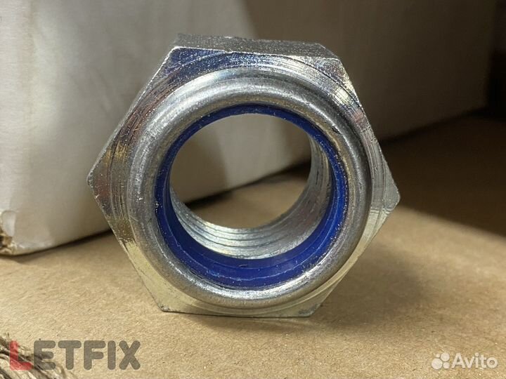 Гайки М16 с нейлоновым кольцом DIN 985 (10 шт)