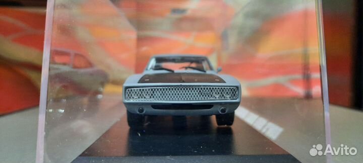 Dodge-Charger-43-Green Light