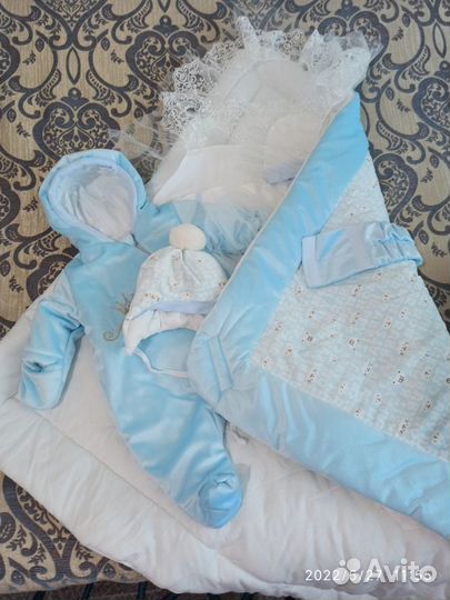 Комплект на выписку зима