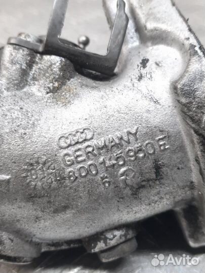 Дроссельная заслонка Volkswagen Passat седан 2.5