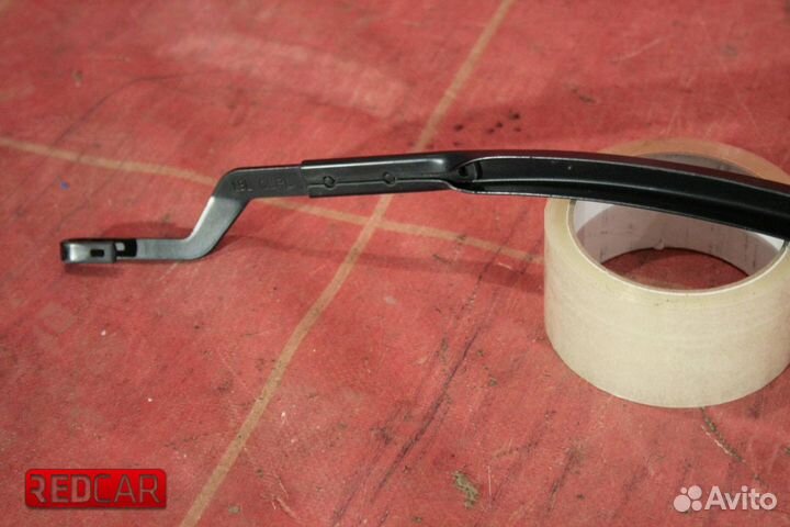 Поводок стеклоочистителя правый Kia Sportage 4 (16