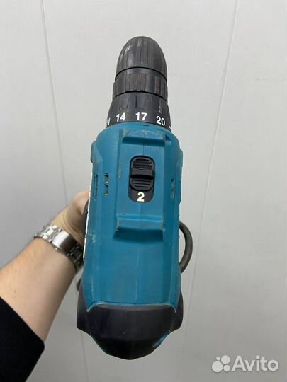 Шуруповерт Makita DF0300