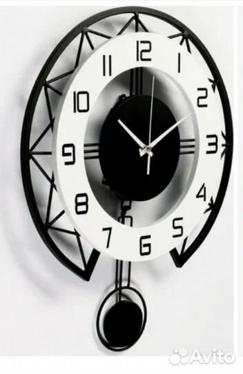 Часы настенные с маятником