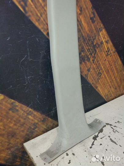 Обшивка салона правая Cadillac Escalade LQ9 2002