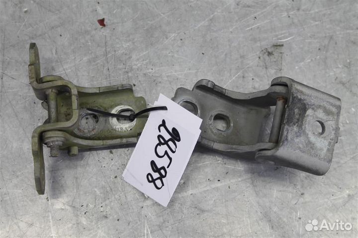 Петли двери передней правой Renault Fluence