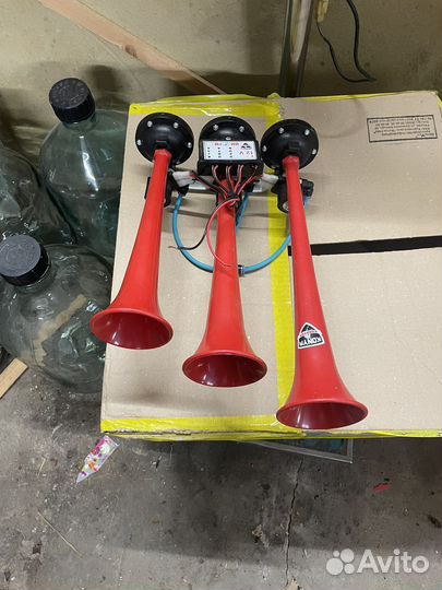 Громкий звуковой сигнал