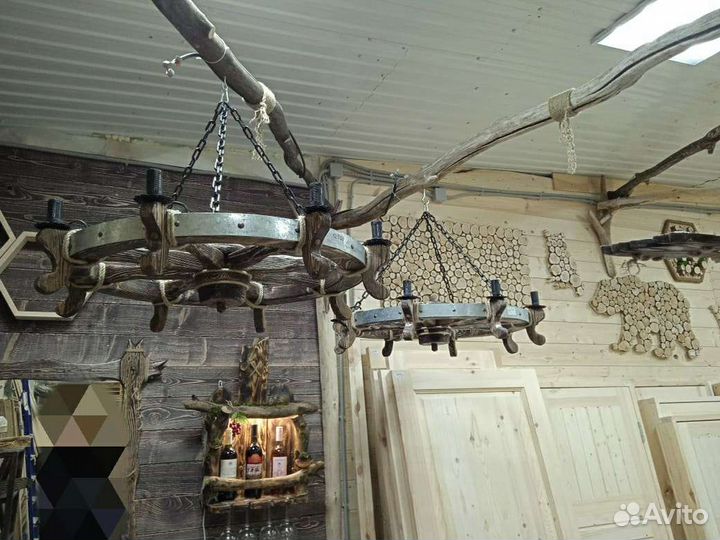 Люстра из дерева