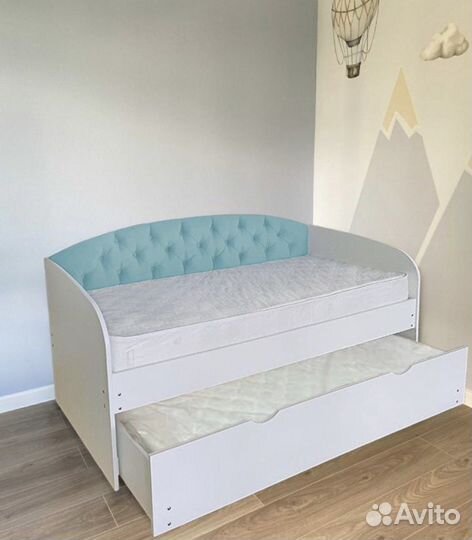 Двухъярусная кровать