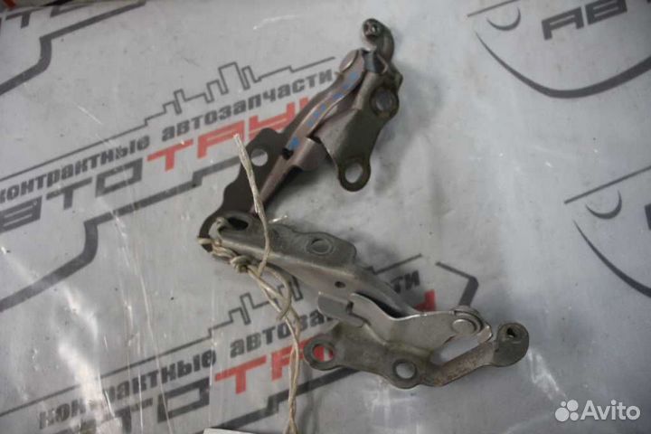Кронштейн капота toyota. corolla corolla fielder c