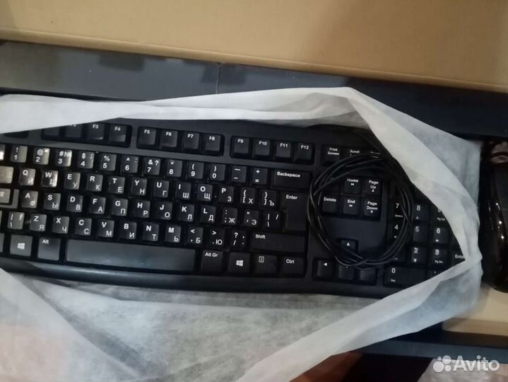 Игровая клавиатура и мышь