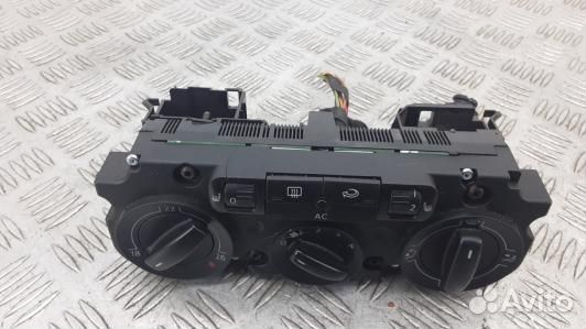Блок управления печки и климат-контроля volkswagen