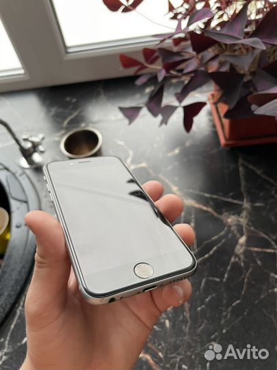 iPhone 6S, 16 ГБ